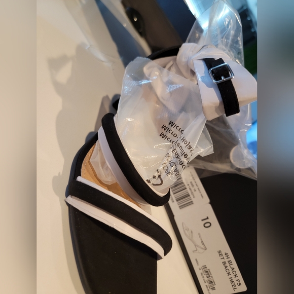 TORRID Black Faux Suede Strappy Set Back Heel Size 10 - Picture 10 of 13